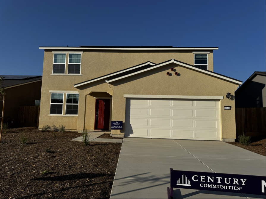 0036 4144 E. Magnolia Avenue