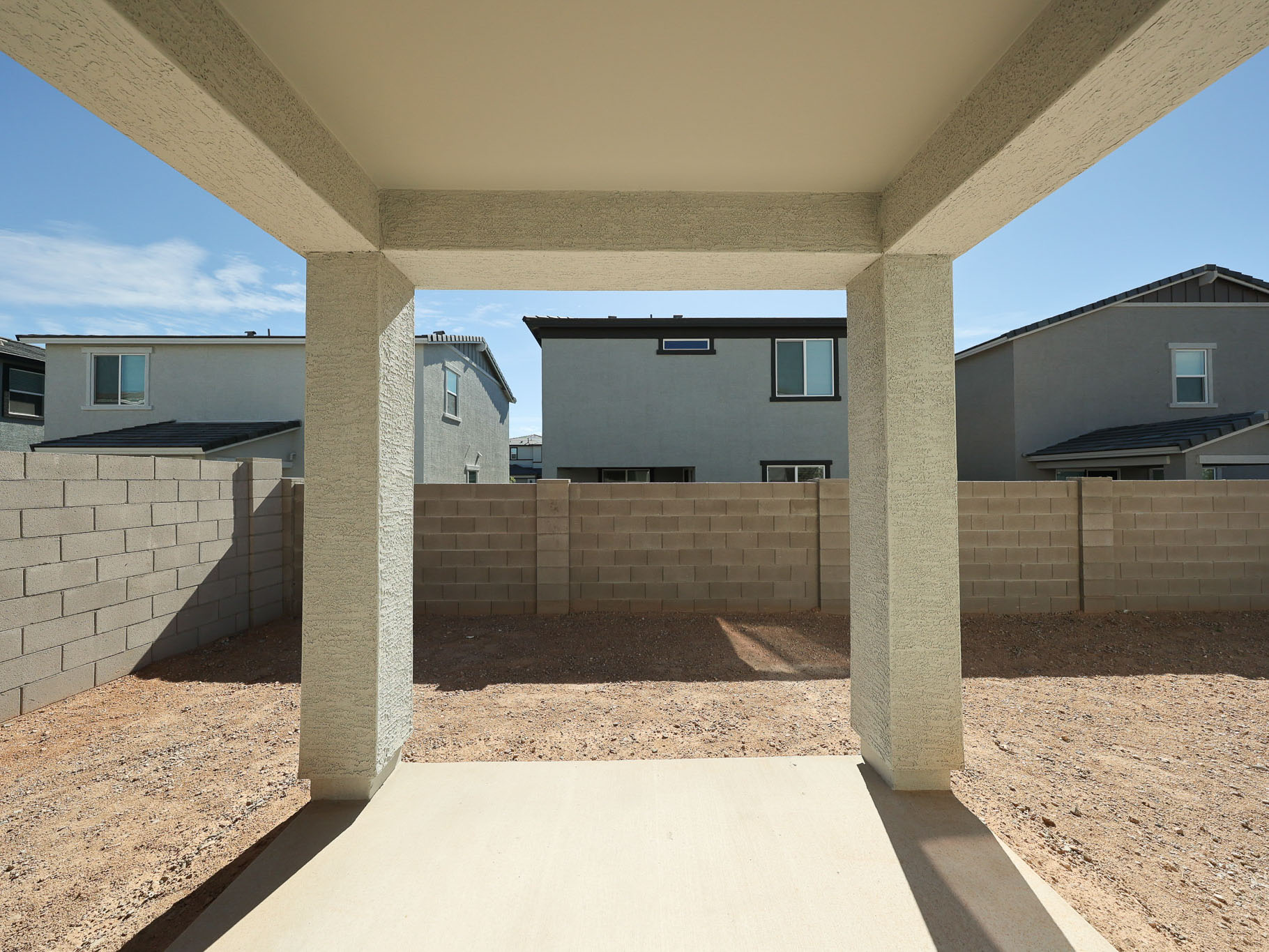 A building with pillars.